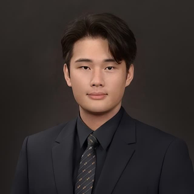 Portrait of Matthew Huang